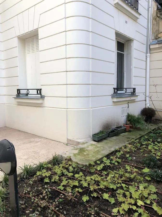 Studio près du Pont Mirabeau et Tour Eiffel Paris Appartement